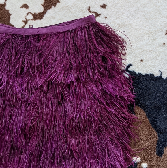 OSTRICH SKIRT - Picture 1 of 5